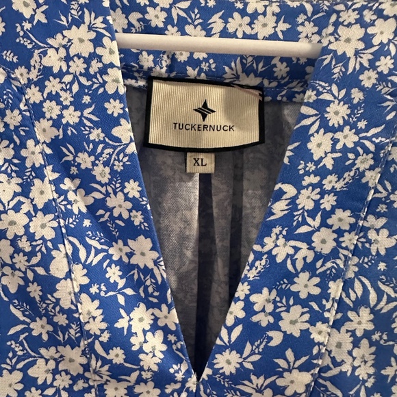 NWOT Blooms on Broad Finley Flutter Sleeve Top - Picture 2 of 2